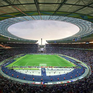 248585-im-berliner-olympiastadion-findet-seit-1985-das-dfb-pokalfinale-statt_485x364