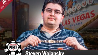 Steven Wolansky gewinnt das kleine Hold' em